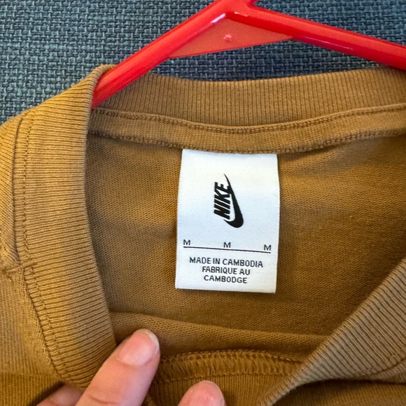 Nike T Shirt - Picture 4 of 4
